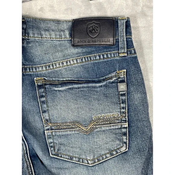 Rock & Republic Mens Relaxed Straight Leg Jeans Medium Wash Blue 32x32 R510521 - Picture 3 of 10